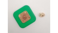 Çanta Aksesuar 7 cm Kare Akrilikli Yeşil Renk Light Gold Mıknatıslı Kilit