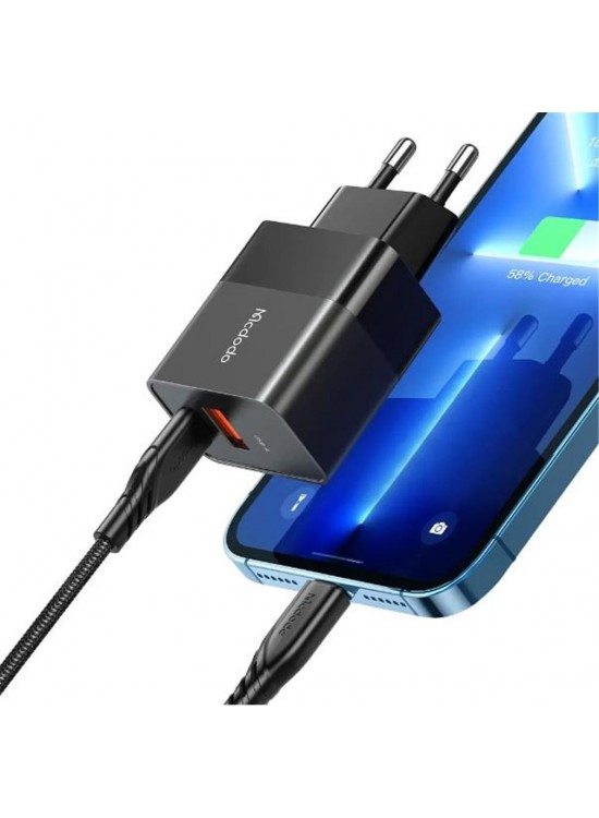 MCDODO CH-1952 20W 1xType-C ve 1xUSB Girişli Şarj Adaptörü + Type-C To iPhone Kablo - Siyah